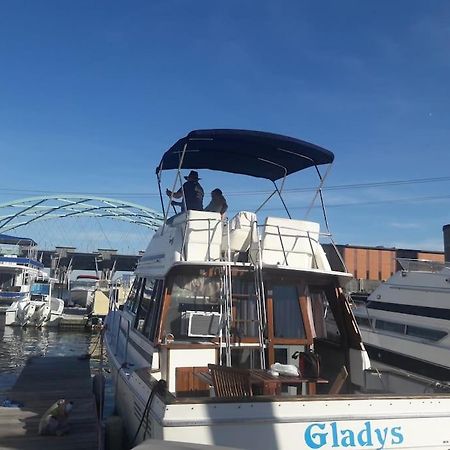 Waterfront 32' Bayliner Yacht Hotel Providence Buitenkant foto
