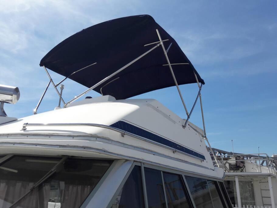 Waterfront 32' Bayliner Yacht Hotel Providence Buitenkant foto