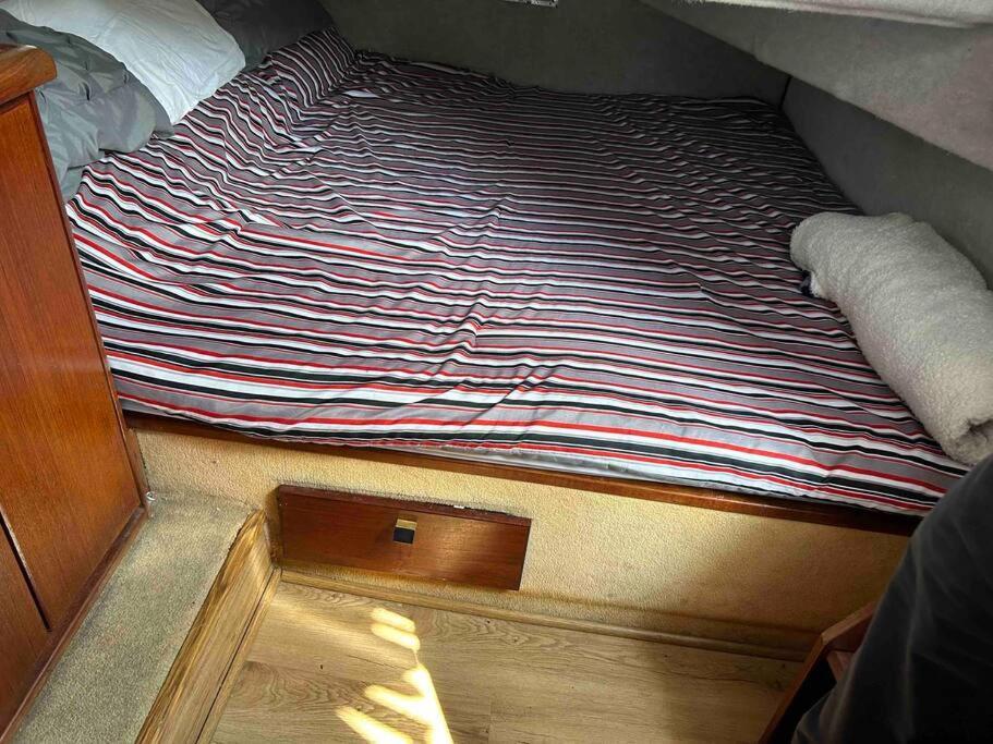 Waterfront 32' Bayliner Yacht Hotel Providence Buitenkant foto